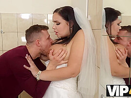 VIP4K Being locked in the bathroom, sexy bride doesnt lose time and seduces random guy