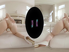 VRALLURE How Well Do You Know Kay Carter?