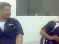 Viejos cochinos en la oficina