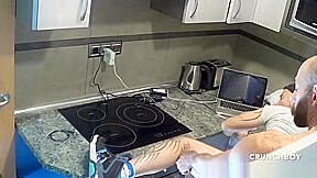 Webcam in the kitchen with Jess used raw by Jorhe Leal - HomeWebCamera
