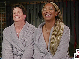 Whipping ebony dyke punishes trapped lesbian with toys