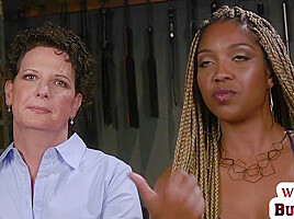 Whipping ebony dyke punishes trapped lesbian with toys