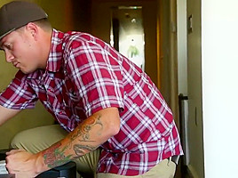 X - Cable guy harsh-fucking a teen 18+