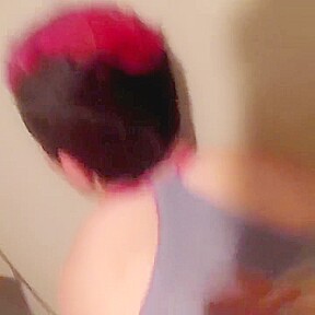 bathroom quicky with booty bling