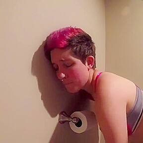bathroom quicky with booty bling