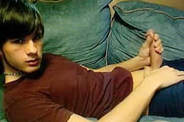 boy-friend jerk off and cum on cam