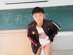 男孩 大学 教室 吃精 射精 自慰 打飞机 正太 可爱 手淫