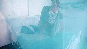 hot brit babe CZ wanking 1