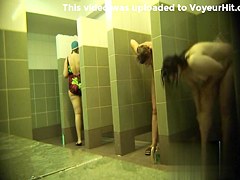 in public pool showers 294
