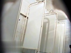 in public pool showers 946