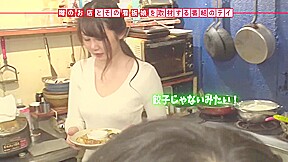 居酒屋美人店員取材と称して接触⇒即ハメに持ち込み男優のチンポで完堕ち