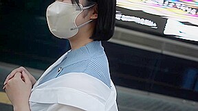 女優の夢を諦め専業主婦に……新婚ほやほやの新妻がマリッジブルーの寂しさを埋めるためチ○コを求めてマッチング！持参の電マで男子高○生ばりの性欲が大爆発