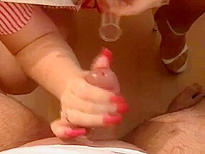 long nails nurse