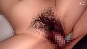寝ているおさんにこっそり挿入セックス開始
