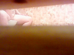 my wife masturbat on the toilett 2